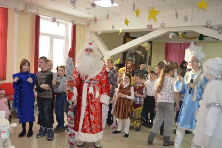 Алтайский край. КПРФ провела новогодний утренник для детей