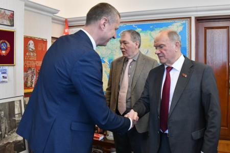 Состоялась встреча Г.А. Зюганова с Чрезвычайным и Полномочным Послом Республики Беларусь в Российской Федерации  Д.Н. Крутым