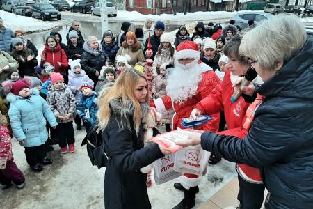 Костромские коммунисты подвели итоги конкурса детских новогодних поделок «Новогодний талисман»