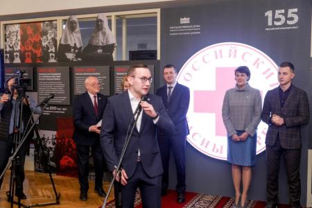 Н.А. Останина и И.А. Филатова приняли участие в открытии выставки в Госдуме, посвящённой 155-летию Российского Красного Креста
