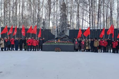 ХМАО-Югра. В день округа коммунисты Югры провели Пленум окружного Комитета КПРФ