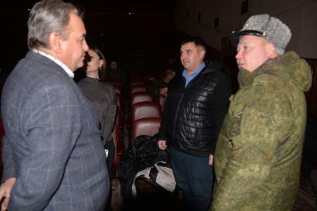 Новосибирск. Депутат Госдумы Ренат Сулейманов встретился с мобилизованными сибиряками