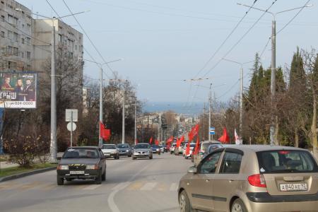 В Севастополе коммунисты провели автопробег, посвященный 100-летию образования СССР