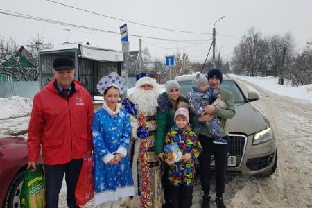 Подмосковные коммунисты: Праздники работе не помеха!