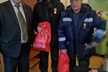 Подмосковные коммунисты: Праздники работе не помеха!