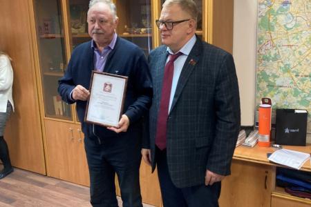 Руководитель фракции КПРФ в Мособлдуме Александр Наумов: Работа волонтёров-добровольцев - большой вклад в помощь нашей армии!