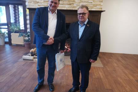 Руководитель фракции КПРФ в Мособлдуме Александр Наумов посетил с рабочим визитом биостанцию в Национальном парке «Лосиный Остров»