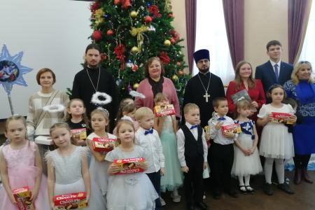 Подмосковные коммунисты: Праздники работе не помеха!