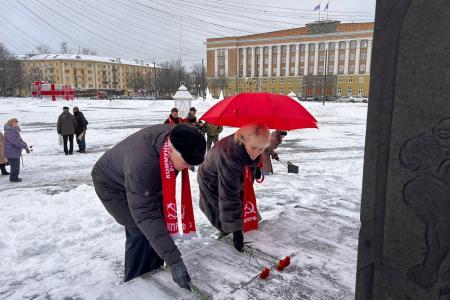 В Новгородской области почтили память Владимира Ильича Ленина