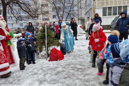 Рязань. Депутаты–коммунисты подарили праздник детям и навестили ветеранов