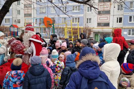 Рязань. Депутаты–коммунисты подарили праздник детям и навестили ветеранов