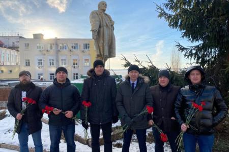В Саратовской области почтили память В.И Ленина