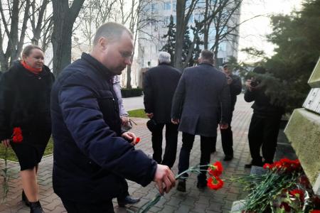 В Севастополе коммунисты провели мероприятия, посвящённые окончательному снятию блокады Ленинграда