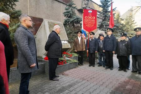 В Севастополе коммунисты провели мероприятия, посвящённые окончательному снятию блокады Ленинграда
