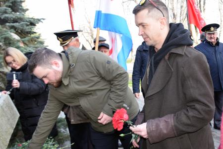 В Севастополе коммунисты провели мероприятия, посвящённые окончательному снятию блокады Ленинграда