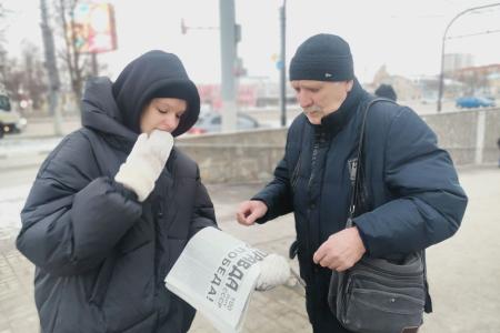 Тульские коммунисты раздали рабочим оборонных предприятий газету с выступлением лидера КПРФ Г.А. Зюганова