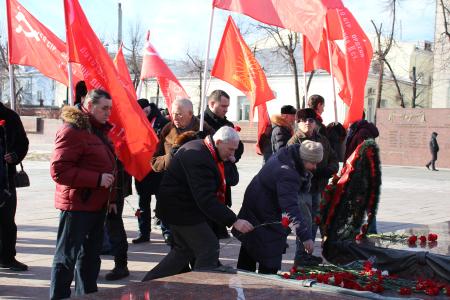 Воронежские коммунисты провели памятную акцию в честь 80-летия освобождения города от немецко-фашистских захватчиков