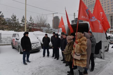Новосибирские коммунисты отправили гуманитарную помощь в Луганскую народную республику