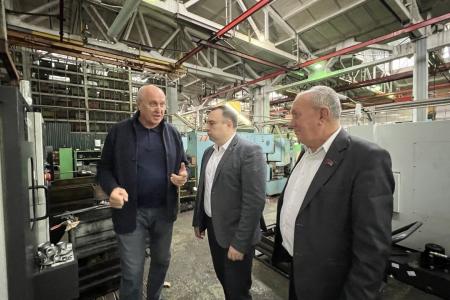 Лидер крымских коммунистов Сергей Богатыренко: «Сегодня, как никогда, необходимо уделять внимание развитию промышленного комплекса Республики Крым»