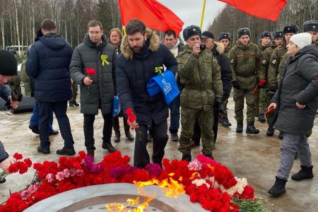Коммунисты Ленинградской области отметили 80-летие прорыва блокады Ленинграда