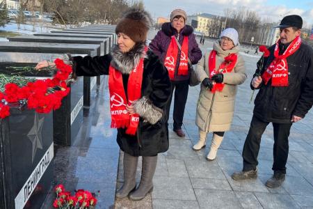 Тульские коммунисты почтили память героев блокадного Ленинграда