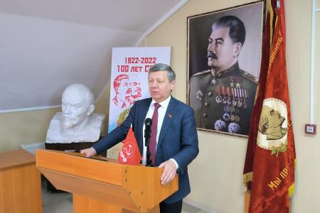 Зампред ЦК КПРФ Дмитрий Новиков провел встречу с коммунистами Ставрополья