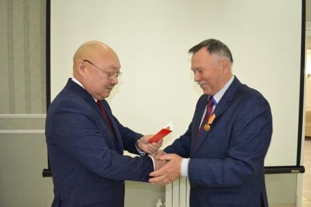 Коммунисты Калмыкии достойно отметили День 100-летия СССР