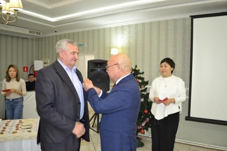 Коммунисты Калмыкии достойно отметили День 100-летия СССР