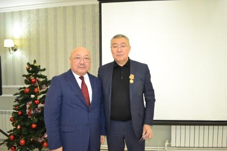 Коммунисты Калмыкии достойно отметили День 100-летия СССР