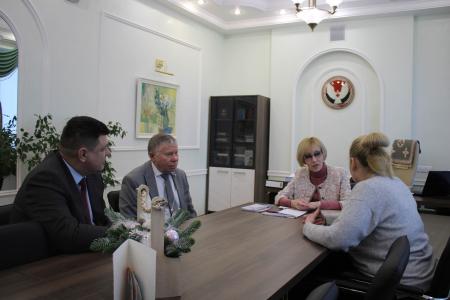 Мария Дробот обсудила проблемы защиты детей   в Удмуртии с Уполномоченным по правам ребенка