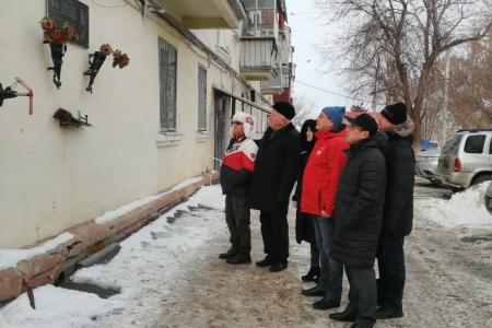 Коммунисты в Оренбургской области почтили память земляка, Героя Сталинградской битвы