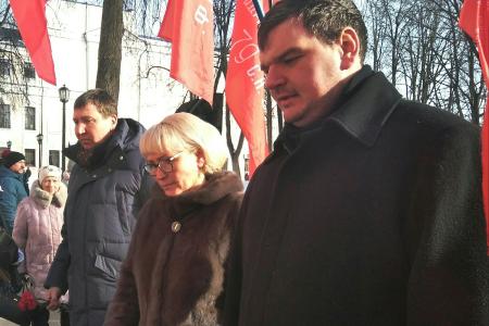 В Великом Новгороде отметили День Советской Армии и Военно-Морского Флота