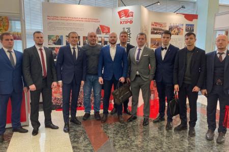 Подмосковные коммунисты: Работать не для себя, а для блага и счастья народа!