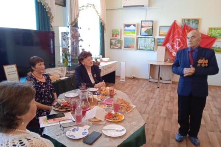 Коммунисты Тюменской области в торжественной обстановке отмечают юбилей нашей партии