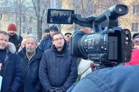 Лидер санкт-петербургских коммунистов Роман Кононенко посетил народный сход