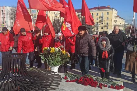Коммунисты Брянщины отметили 105-ю годовщину создания Красной Армии