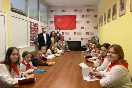 Трудовые будни коммунистов Московской области