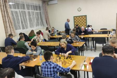 В Воронеже по инициативе КПРФ прошёл трунир по быстрым шахматам в честь 80-летия освобождения Воронежа от немецко-фашистских захватчиков