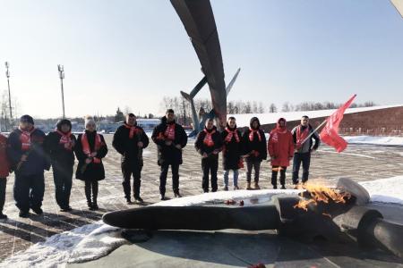 Тульские коммунисты организовали автопробег, посвященный Дню Красной Армии и Военно-морского флота