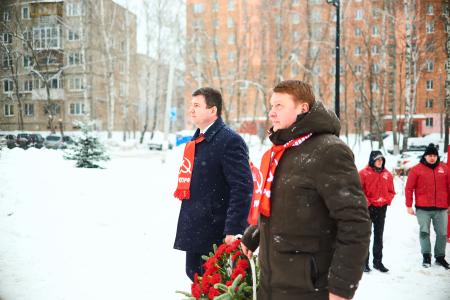 Нижегородские коммунисты отметили годовщину разгрома немецко-фашистских войск под Сталинградом