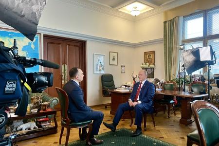 13 февраля на телеканале "Россия 1" выйдет сюжет, посвященный 30-летию возрождения КПРФ