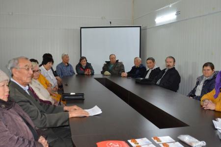 Встреча вице-спикера парламента Калмыкии Николая Нурова с юстинскими избирателями
