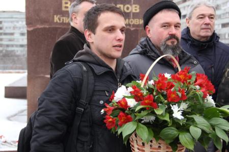 Луганские коммунисты отметили 142-ю годовщину со дня рождения Климента Ворошилова