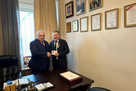 Состоялась встреча Казбека Тайсаева с делегацией Парламента Киргизии