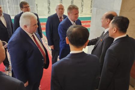 Дмитрий Новиков, Казбек Тайсаев, Владимир Исаков, Игорь Макаров, Олег Хоржан посетили посольство КНДР