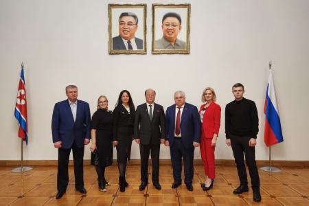 Дмитрий Новиков, Казбек Тайсаев, Владимир Исаков, Игорь Макаров, Олег Хоржан посетили посольство КНДР