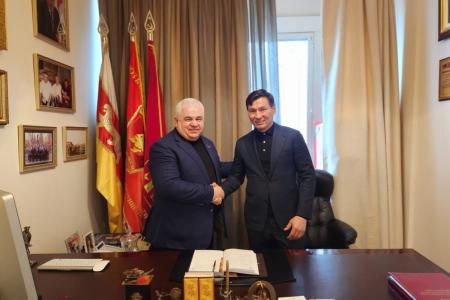 Казбек Тайсаев провел встречу с Главой Республики Калмыкия Б.С. Хасиковым