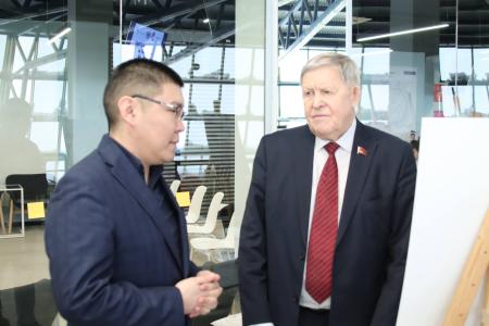 Виктор Губарев выступил перед молодыми учеными