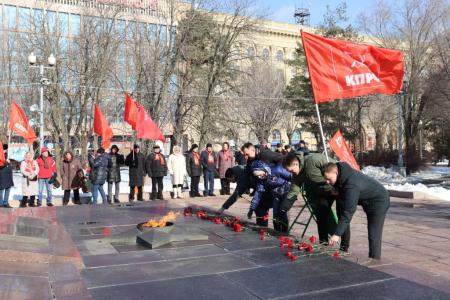 Сталинградские коммунисты отметили годовщину создания Красной Армии
