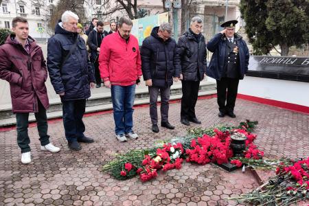 В Севастополе почтили память воинов-интернационалистов